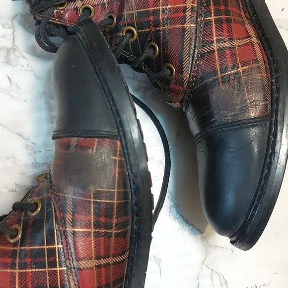 Patricia Nash tartan plaid booties, size 5.5 - Picture 10 of 10